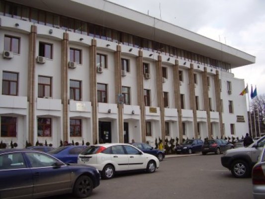 Ce spune Curtea de Conturi după controalele la Primăria şi Consiliul Judeţean